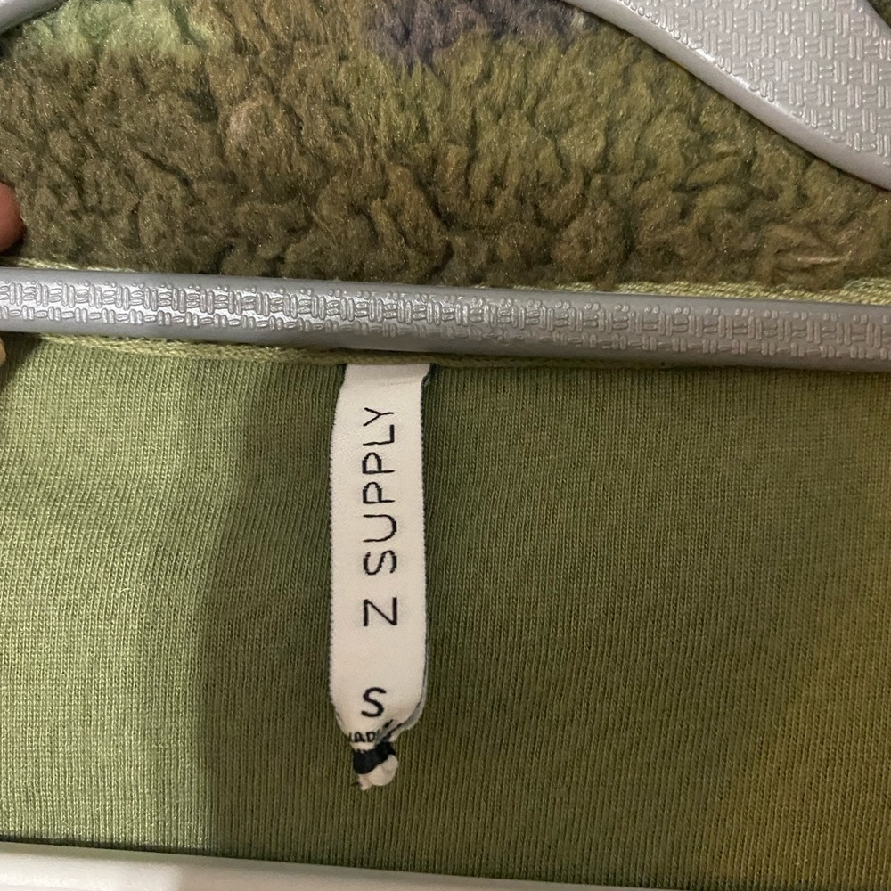 Z-supply jacket, barely worn. super comfy and warm!